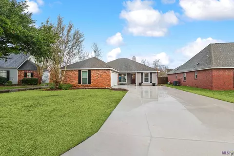 17331 Lake Iris Ave, Baton Rouge, LA 70817