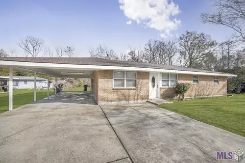 34934 Gravesbriar Dr, Denham Springs, LA 70706