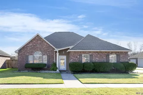 1754 Old Barnwood Ave, Zachary, LA 70791