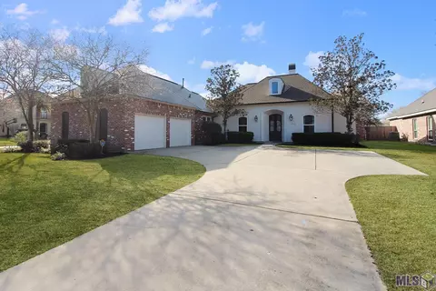 13575 Lakeway Dr, Prairieville, LA 70769