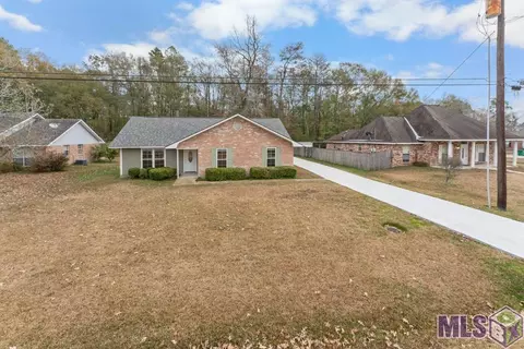 28800 Brett Dr, Walker, LA 70785 photo 1