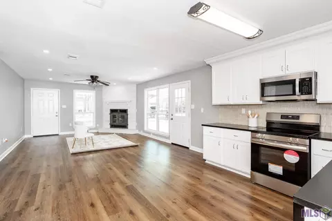 10431 Wade Dr, Denham Springs, LA 70726