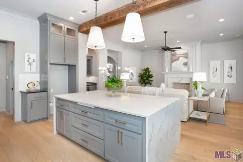 8711 Brentwood Park Ave, Baton Rouge, LA 70809