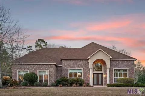 340 Pencarrow Cir, Madisonville, LA 70447