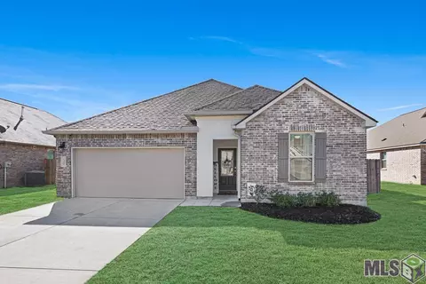 13792 Locke Ln, Walker, LA 70785