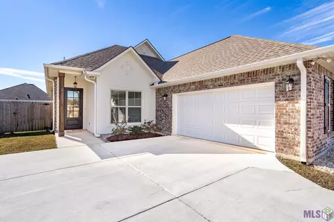 9992 Ashby Ln, Denham Springs, LA 70726