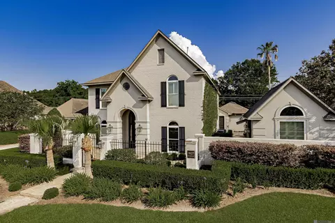 7027 Woodstock Dr, Baton Rouge, LA 70809