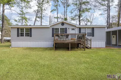 9486 Reine Rd, Saint Amant, LA 70774