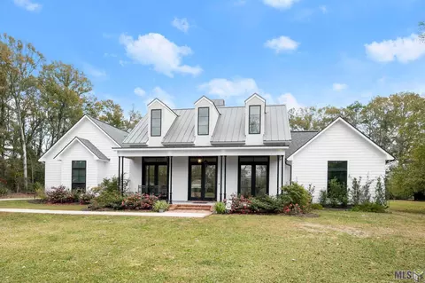 30900 W Knight Dr, Denham Springs, LA 70726