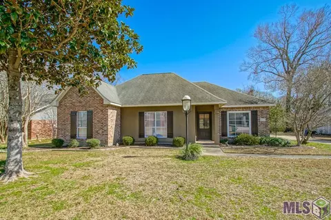 5820 Sophie Anne Dr, Zachary, LA 70791