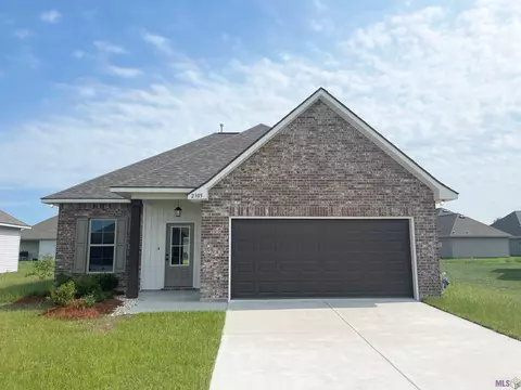 2305 Hayes Ave, Port Allen, LA 70767