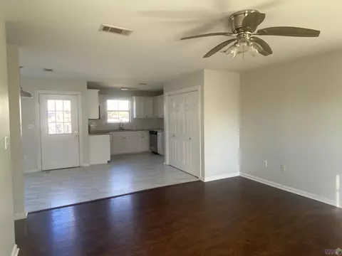 4381 Heath Dr, Baker, LA 70714 photo 4