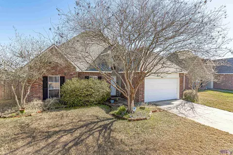 26072 Wimbledon Ave, Denham Springs, LA 70726