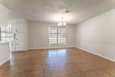13900 Achord Ln, Walker, LA 70785 photo 5