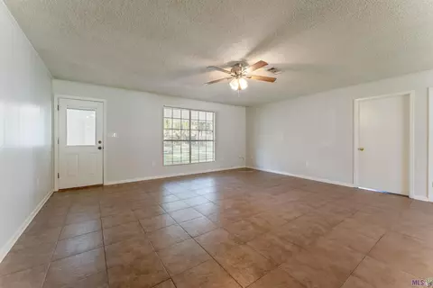 13900 Achord Ln, Walker, LA 70785 photo 7