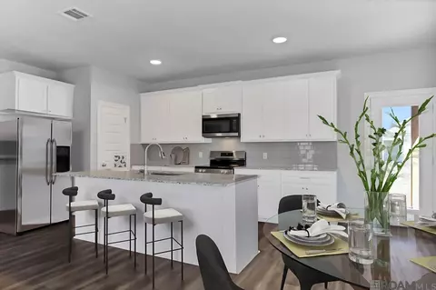 Kitchen - 14741 Carroll Ave, Walker, LA 70785 photo 1 of 5