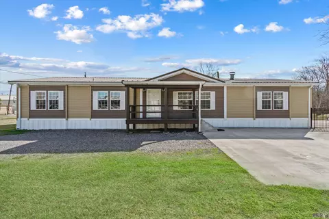 4147 N Riverview Rd, Port Allen, LA 70767