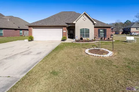 22414 Balmoral Dr, Denham Springs, LA 70726