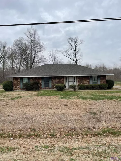3922 Emily Dr, Port Allen, LA 70767