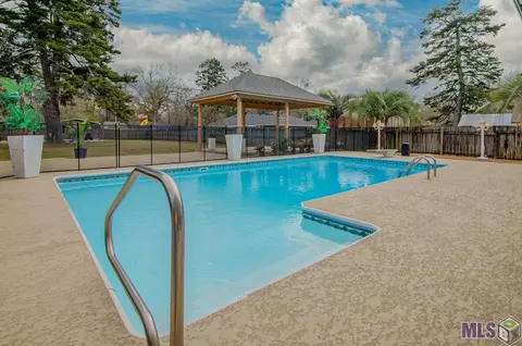 2500 Cavalier Dr, Denham Springs, LA 70726