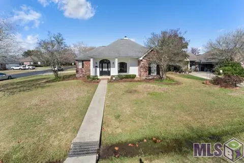 17535 Lake Azalea Dr, Baton Rouge, LA 70817