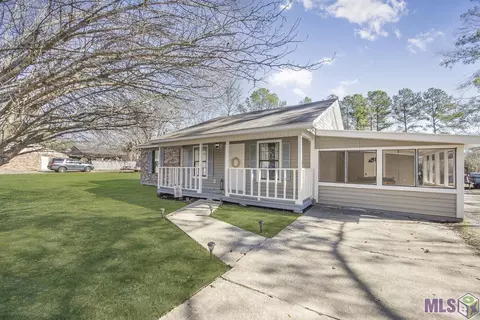 36790 Nicholas Dr, Walker, LA 70785 photo 1