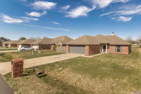 103 Constitution Dr, Lafayette, LA 70503 photo 2