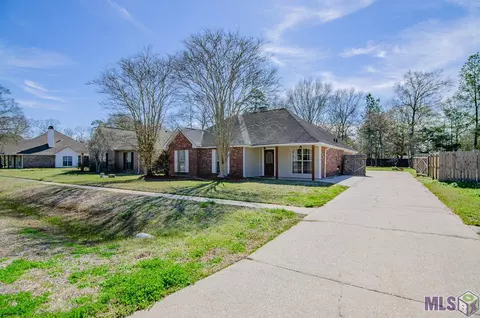8068 Carlton Roberts Blvd, Denham Springs, LA 70726