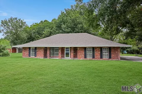 41180 Rhea St, Gonzales, LA 70737