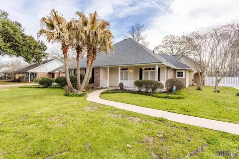 6329 Riverbend Blvd, Baton Rouge, LA 70820