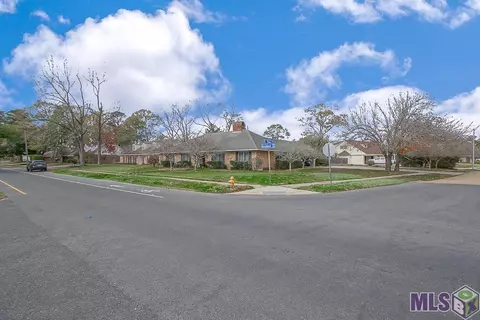 11067 Goodwood Blvd, Baton Rouge, LA 70815