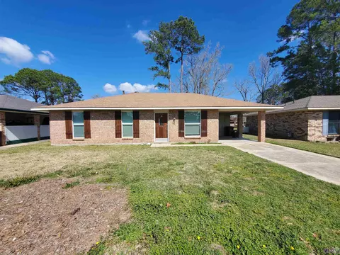 5863 San Juan Dr, Baton Rouge, LA 70812