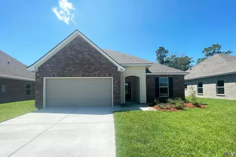 11646 Water View Ave, Denham Springs, LA 70726