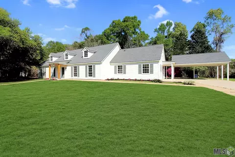 9326 Airport Rd, Saint Francisville, LA 70775