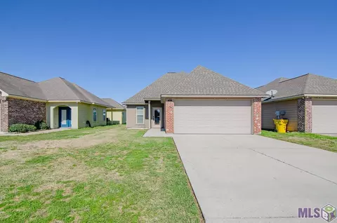 5661 Magnolia De Christophe Dr, Carville, LA 70721