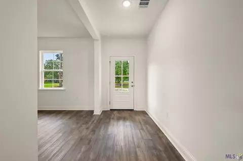 Entry Way - 14651 Carroll Ave, Walker, LA 70785 photo 1 of 1