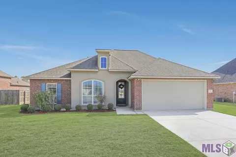 17614 Golden Eagle Dr, Prairieville, LA 70769