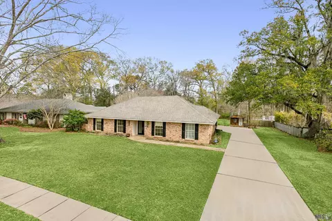 12829 Deerpath Way, Baton Rouge, LA 70816