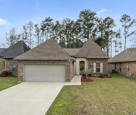 27987 Memorial Ln, Denham Springs, LA 70726