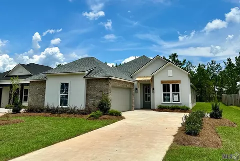 5036 Scotts Bayou Ln, Madisonville, LA 70447