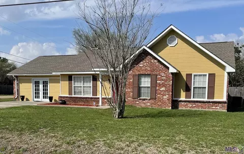 38174 Willow Lk E, Prairieville, LA 70769