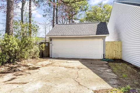 8101 Baringer Rd, Baton Rouge, LA 70817