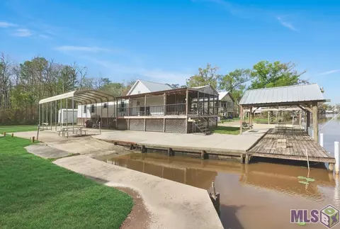 19173 River Bend Rd, Maurepas, LA 70449 photo 1