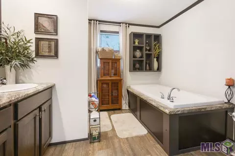 16040 Ruth Dr, Walker, LA 70785 photo 12