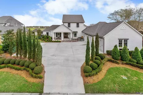 2433 S Turnberry Ave, Zachary, LA 70791