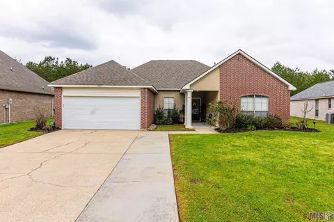 26101 Glenbrook Dr, Denham Springs, LA 70726