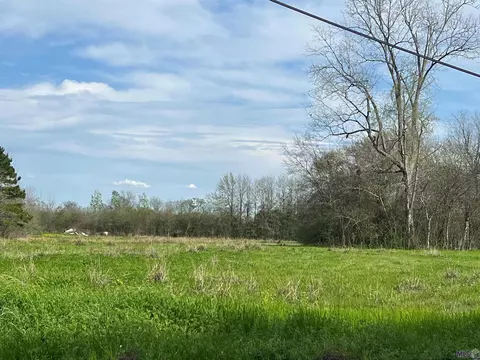 5252 Elm Grove Rd, Port Allen, LA 70767