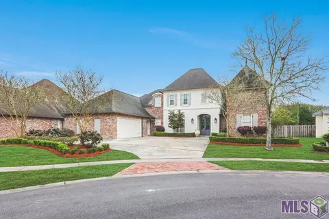 19441 Oak Park Ct, Baton Rouge, LA 70809