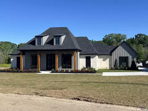 38190 Oakland Dr, Prairieville, LA 70769