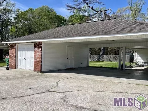 13360 Savannah Dr, Walker, LA 70785 photo 2